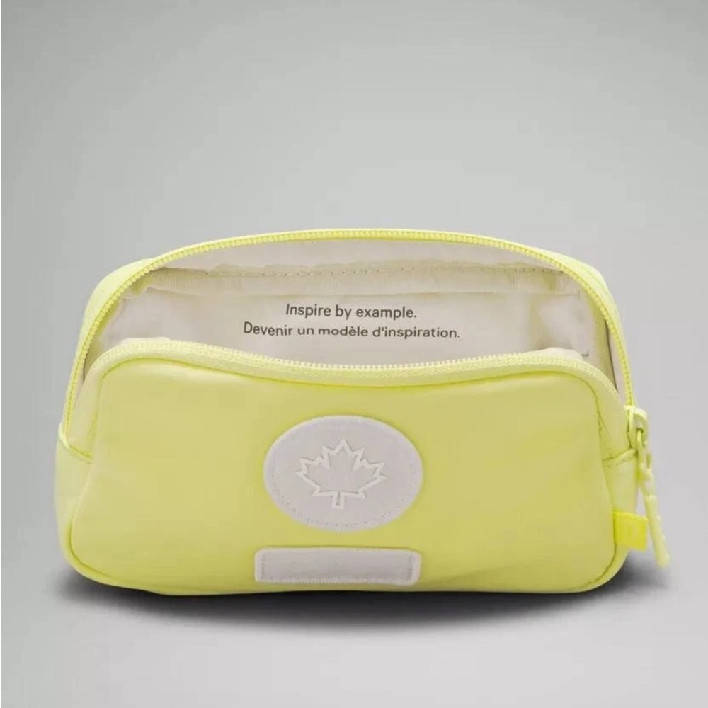 NWT Future Legacy Mini Belt Bag *TC
Lemon Vibe/Light Ivory/White Opal - Picture 6 of 12